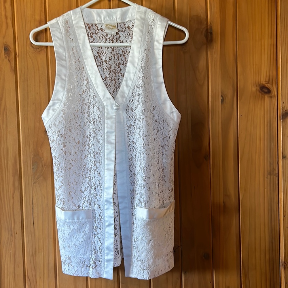 White Elegance top